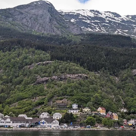 Cozy Bedroom & Basement With Amenities Gasthuis Odda