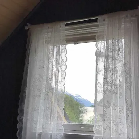 Cozy Bedroom & Basement With Amenities