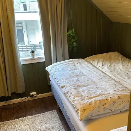 Maison d'hôtes Cozy Bedroom & Basement With Amenities Odda