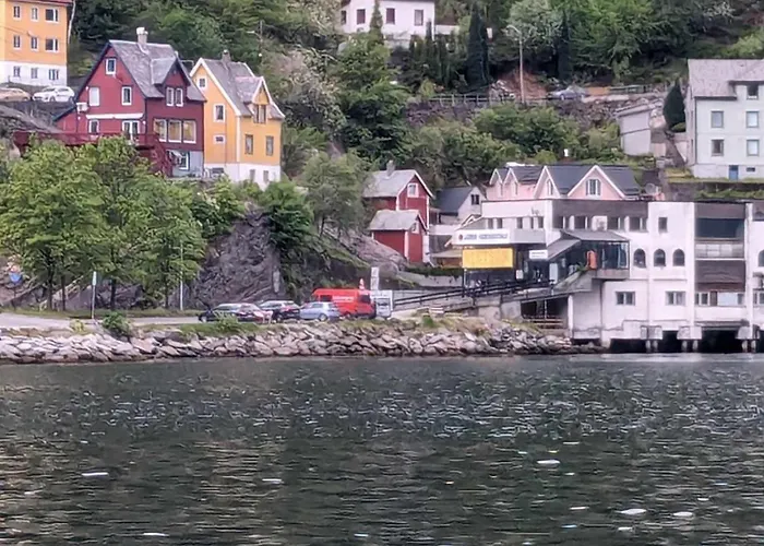 Maison d'hôtes Cozy Bedroom & Basement With Amenities Odda